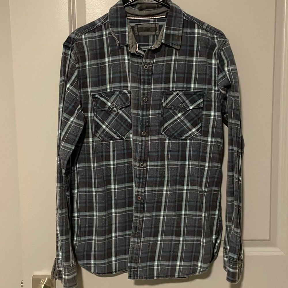 Men’s plaid shirt